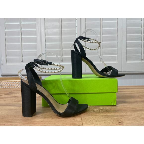 Sam Edelman Yanelli Embellished Ankle Strap Sandals Black Silk Size 8.5 NIB - Picture 2 of 12